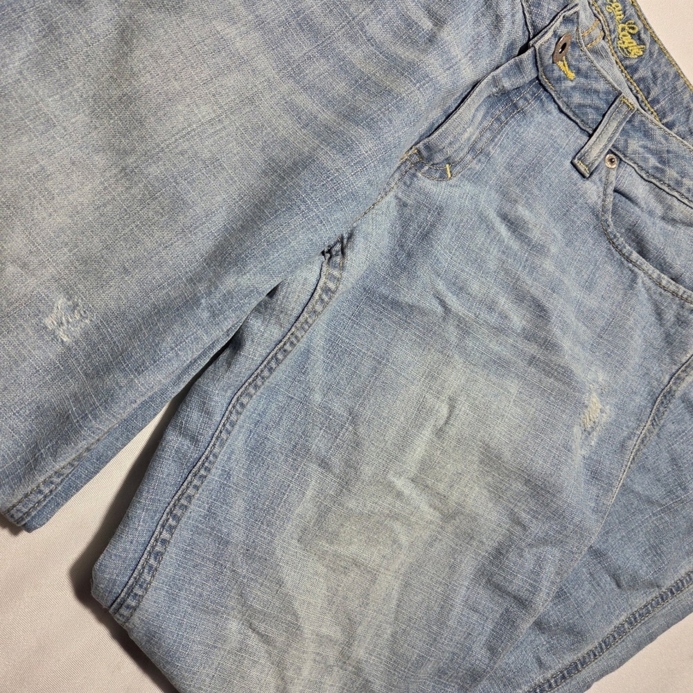 American Eagle Boyfriend Jeans Light Wash Distressed Denim Size 8 Classic Fit - Picture 4 of 8